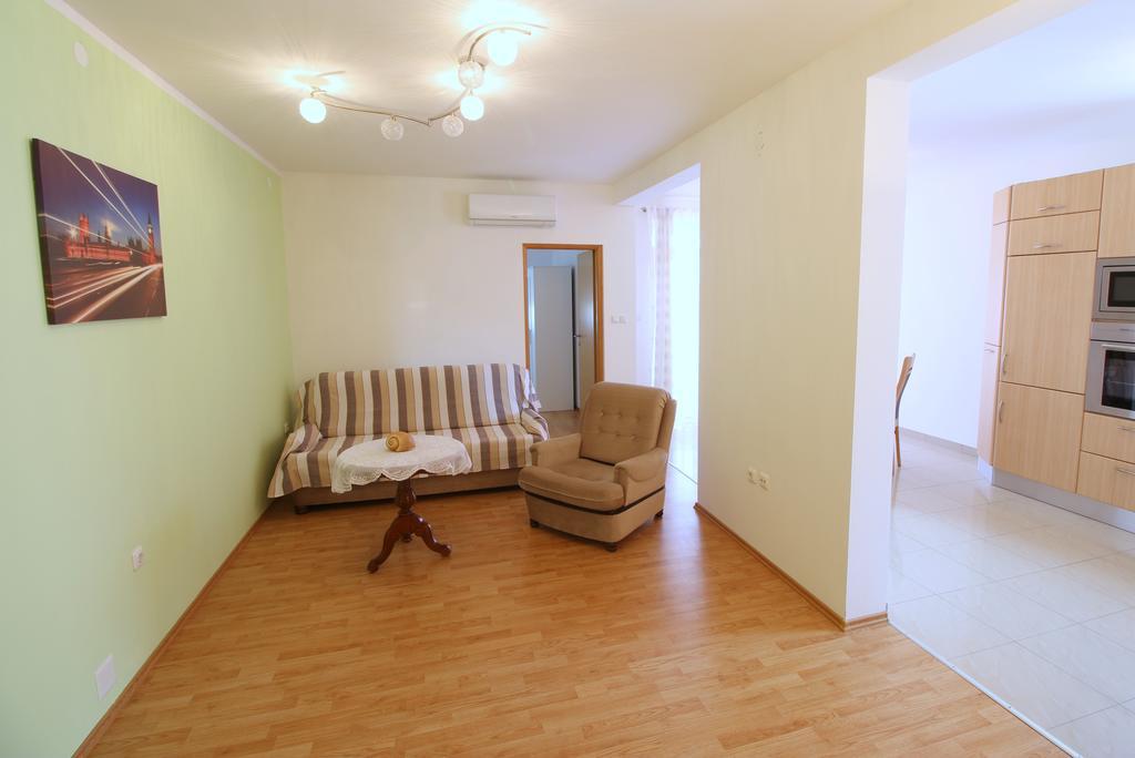 Apartment Luzia Banjole Exterior photo