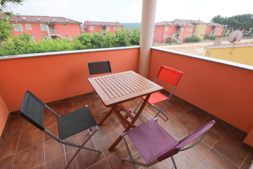 Apartment Luzia Banjole Exterior photo